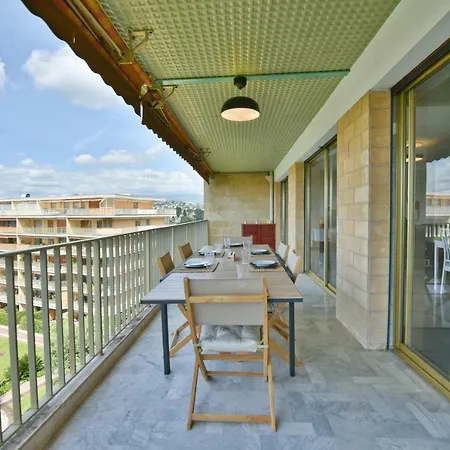 Kikiloue Terrace Open View Swimming Pool