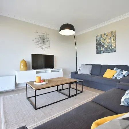 Kikiloue Terrace Open View Swimming Pool Apartment *